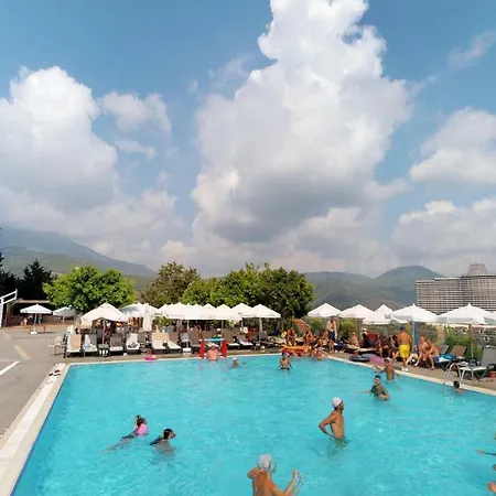 Gold City 1b1b With Free Aquapark Apartment Alanya